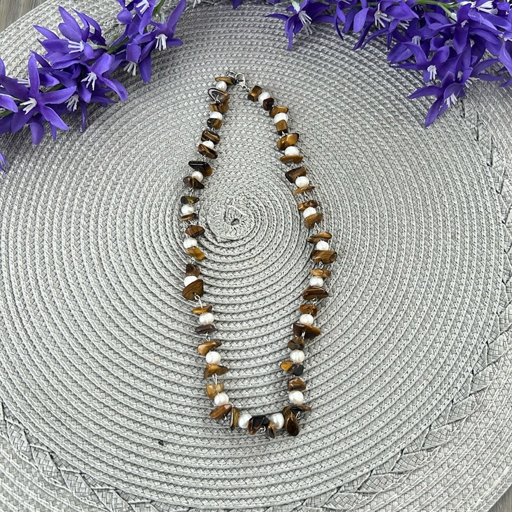 Tiger eye stones & pearl necklace 17”